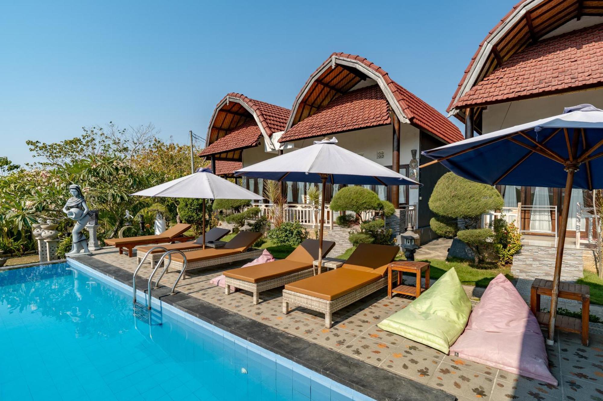Kaylas Hill Resort Batununggul Exterior photo