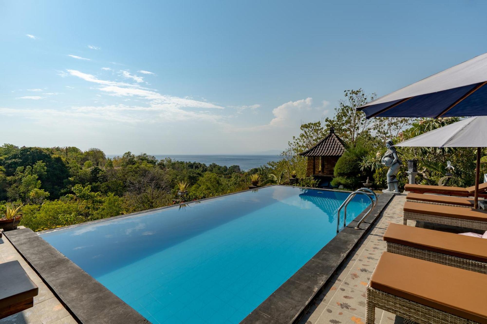 Kaylas Hill Resort Batununggul Exterior photo